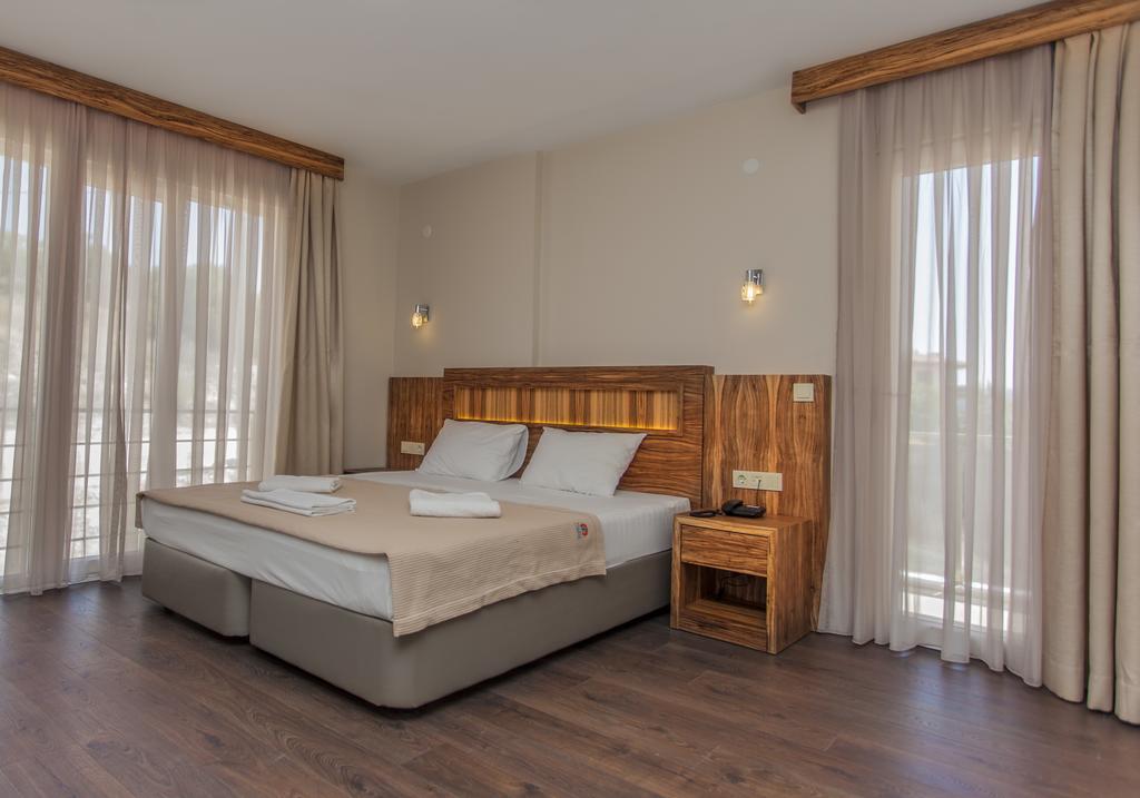 My Solmaz Hotel Çeşme Esterno foto